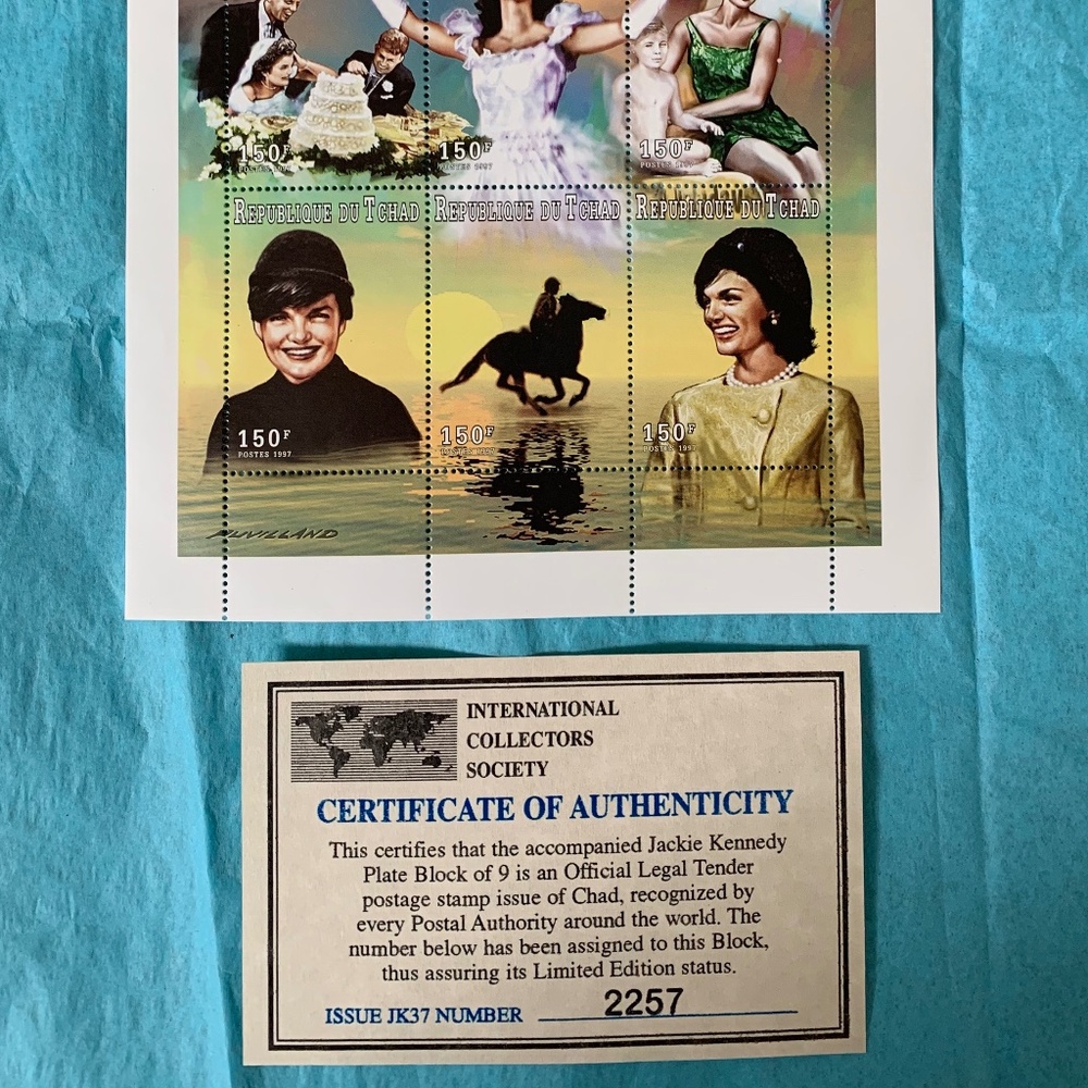 Jackie Kennedy Republic du Chad Stamp - Picture 2 of 2